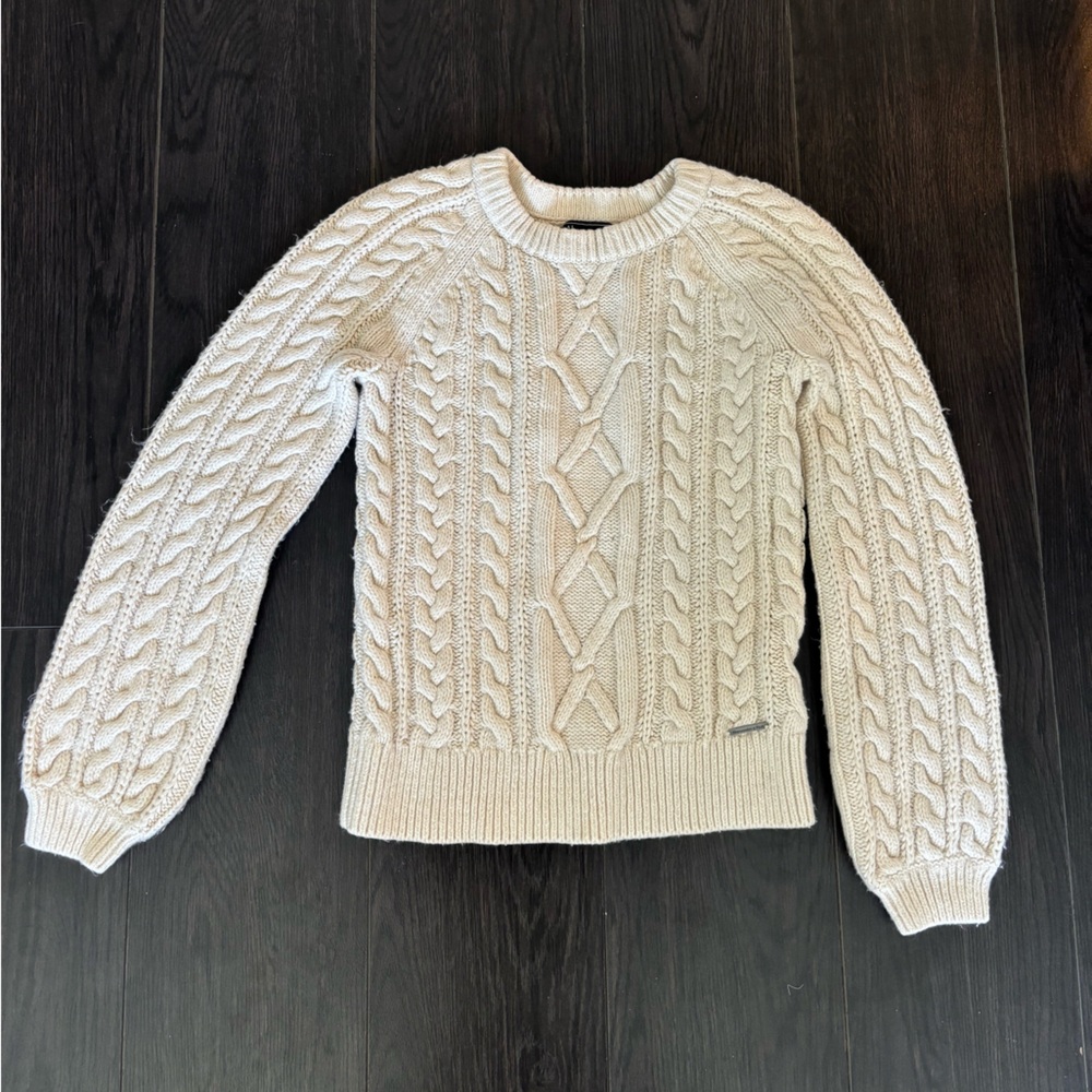 ABERCROMBIE & FITCH SWEATER